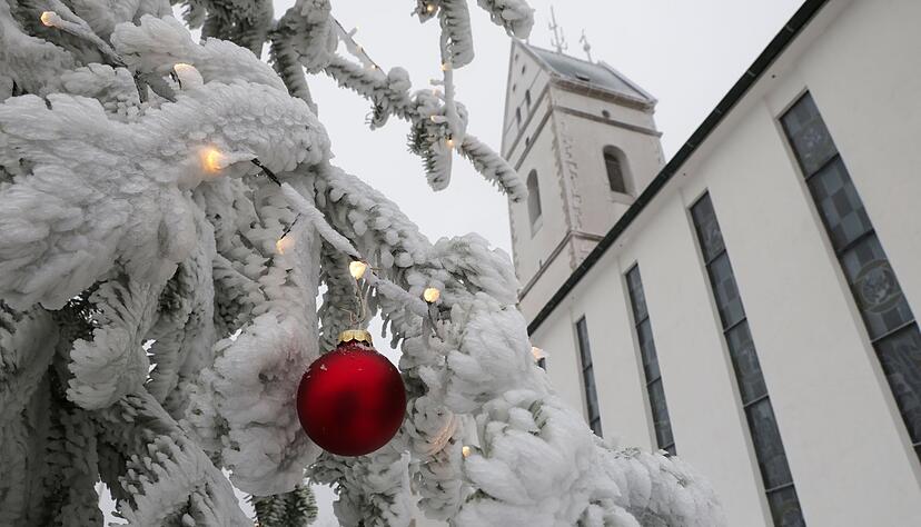 Auf dem Wallfahrtsberg "Bussen" in Oberschwaben fiel an Heiligabend etwas Schnee.