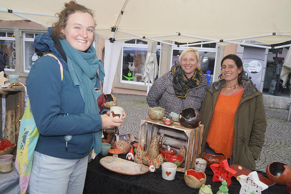 Handgemachtes, Mode und Kulinarik locken zahlreiche Gäste an. Handgemachtes, Mode und Kulinarik locken zahlreiche Gäste an.