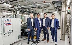 Gemeinsam aktiv für den Audi-Standort Neckarsulm: (von links) Werkleiter Fred Schulze, stellvertretender Betriebsratschef Alexander Reinhardt, Technik-Vorstand Oliver Hoffmann und Stephan Reil, Leiter der Technischen Entwicklung in Neckarsulm. Gemeinsam aktiv für den Audi-Standort Neckarsulm: (von links) Werkleiter Fred Schulze, stellvertretender Betriebsratschef Alexander Reinhardt, Technik-Vorstand Oliver Hoffmann und Stephan Reil, Leiter der Technischen Entwicklung in Neckarsulm.