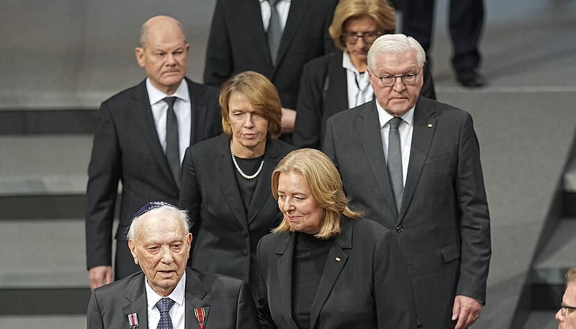 Der Bundestag gedenkt der Opfer des Nationalsozialismus. Der Bundestag gedenkt der Opfer des Nationalsozialismus.