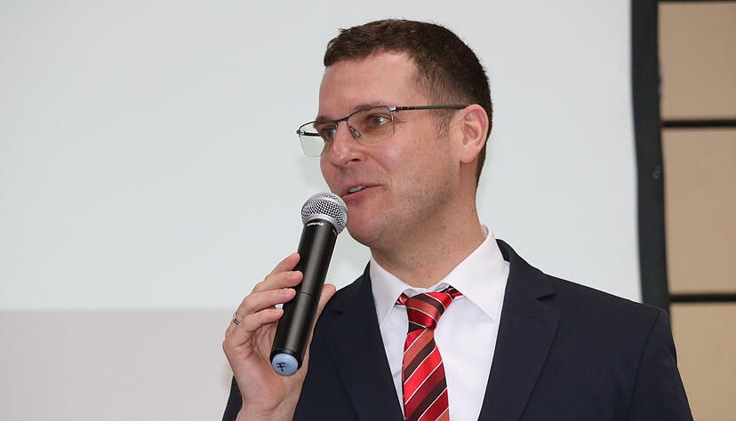 B&uuml;rgermeister Michael Foss blickt zur&uuml;ck und nach vorne.