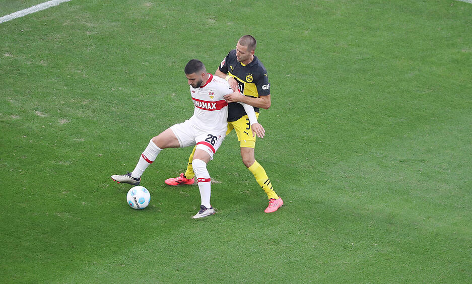 Das Spiel war torreich und der VfB Stuttgart übernahm früh das Zepter.