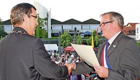 Die B&uuml;rgermeister: Peter Dolderer und Christian Bois (rechts).Foto: Pl&uuml;ckthun