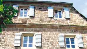 Vor der historischen Baukelter in Weinsberg plaudern (von links) Bürgermeister Stefan Thoma, die neue Stadtbaumeisterin Claudia Lück und Klaus Colberg, der Ende August als Stadtbaumeister in den Ruhestand geht.Foto: Joachim Kinzinger Vor der historischen Baukelter in Weinsberg plaudern (von links) Bürgermeister Stefan Thoma, die neue Stadtbaumeisterin Claudia Lück und Klaus Colberg, der Ende August als Stadtbaumeister in den Ruhestand geht.Foto: Joachim Kinzinger