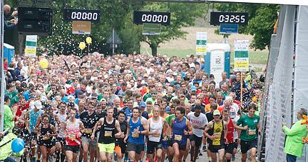 Ideale Bedingungen beim Start des EBM Papst Marathon in Niedernhall. Ideale Bedingungen beim Start des EBM Papst Marathon in Niedernhall.