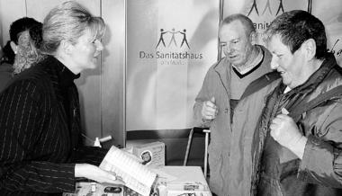 Zwischen 6000 und 7000 Diabetiker gibt es im Hohenlohekreis. Beim Diabetikertag ließen sich die interessierten Besucher in der Kultura über Wissenswertes rund um Diabetes informieren. (Foto: Regina Koppenhöfer)