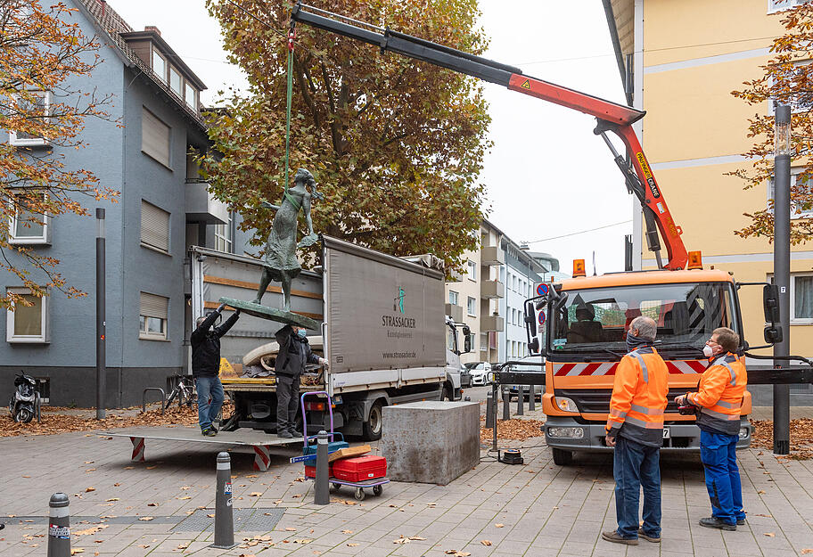 K&auml;thchen-Statue ist zur&uuml;ck
