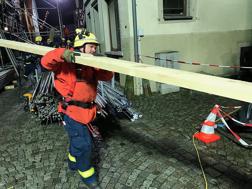 THW-Einsatz an Brandruine in Neudenau