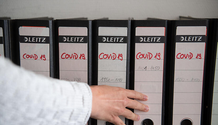 Das Robert-Koch-Institut (RKI) hat die Kriterien für Kontaktpersonen strenger gefasst – mit weitreichenden Folgen. Gesundheitsämter in der Region erwarten einen deutlich höheren Aufwand bei der Nachverfolgung. Foto: dpa