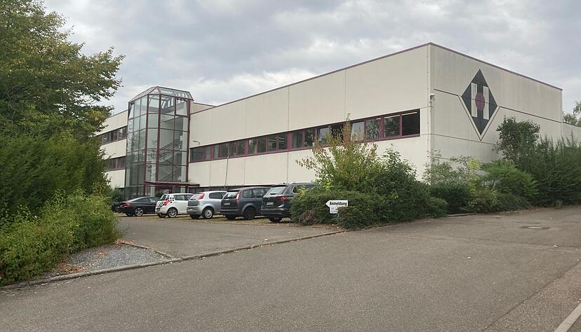 Das Firmengebäude von Nodo Hofstetter im Schwaigerner Gewerbegebiet steht bald leer.