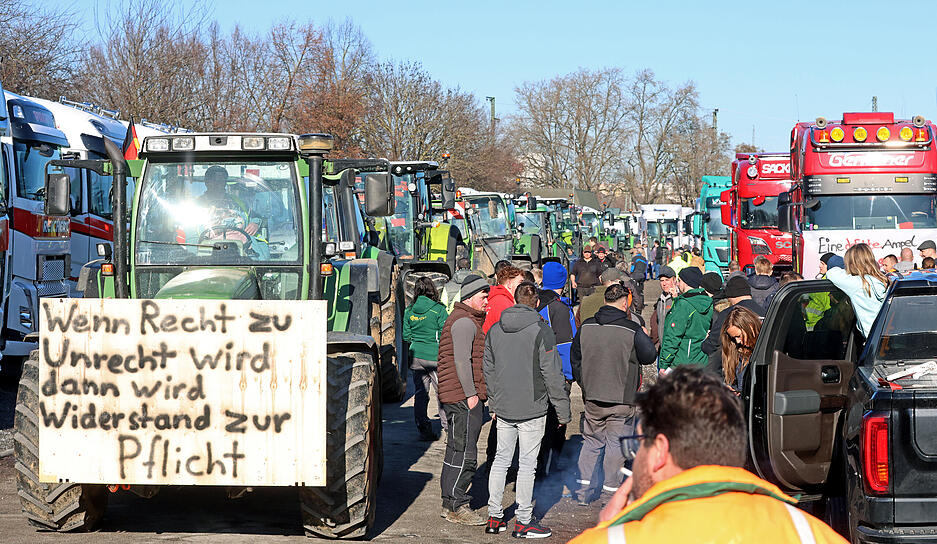 Fußmarsch und Fahrzeug-Korso: Demo gegen Ampel-Politik in Heilbronn