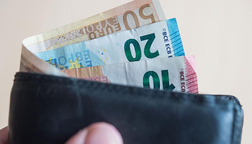 Der Haushaltsentwurf der gr&uuml;n-schwarzen S&uuml;dwestregierung steht. (Symboloptik)