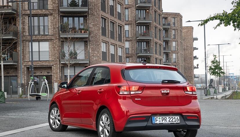 Trotz aller Individualit&auml;t beim Geschmack: Es lehnt sich nicht zu weit aus dem Fenster, wer den Kia Rio einen attraktiven Kleinwagen nennt.