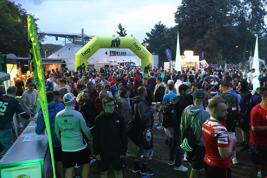 Anschließend konnten die Teilnehmer den Abend mit den Kollegen ausklingen lassen.