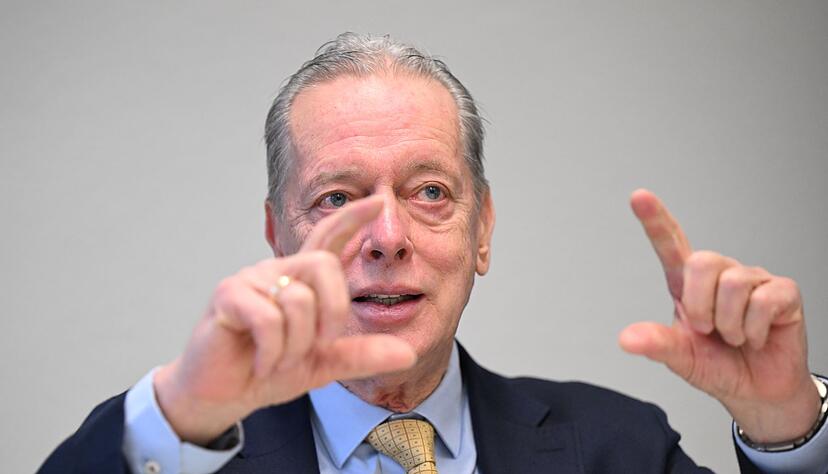 BWIHK-Chef Roell warnt vor weiteren Arbeitsplatzverlagerungen ins Ausland. (Archivbild) BWIHK-Chef Roell warnt vor weiteren Arbeitsplatzverlagerungen ins Ausland. (Archivbild)