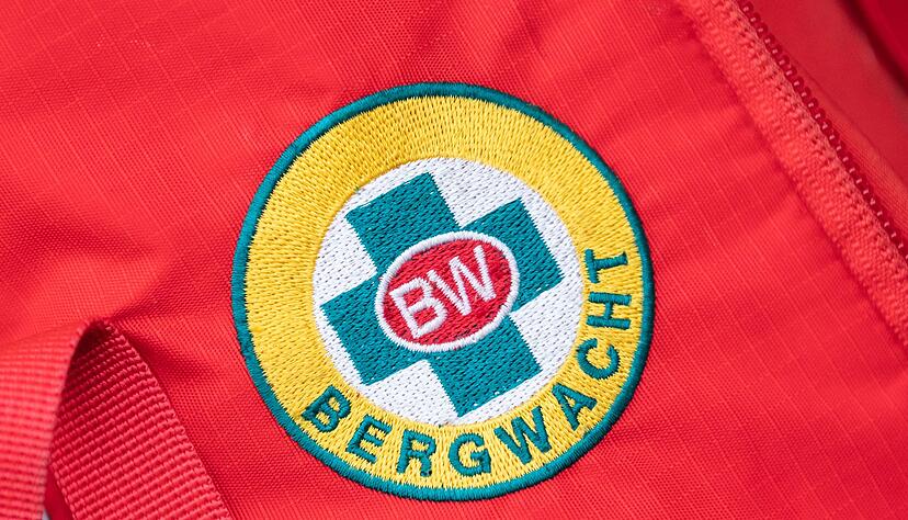 Mit der Hilfe der Bergwacht wird ein 13-j&auml;hriges M&auml;dchen nach einem Sturz gerettet. (Symbolbild)