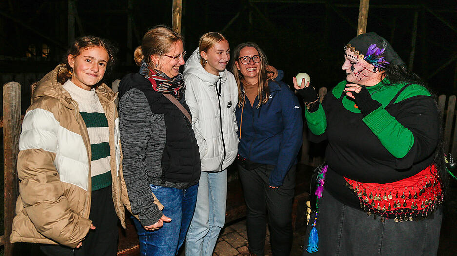 Halloween-Party in Tripsdrill: Schaurige Altweibernacht in Cleebronn