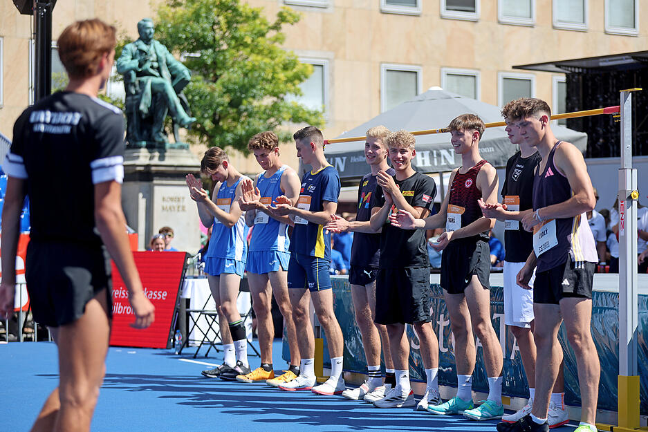 Der neue Belag in der Arena bietet perfekte Voraussetzungen f&uuml;r gro&szlig;e H&ouml;hen.