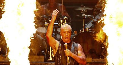 Till Lindemann und seine Band Rammstein melden sich zu Wort.