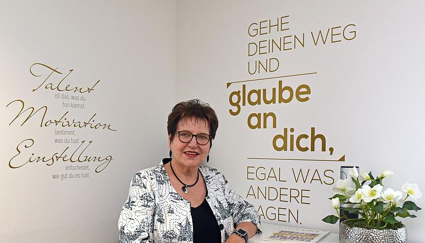 Angelika Hoell hat urspr&uuml;nglich den Beruf der Drogistin gelernt - nun ist seit vielen Jahren als Verm&ouml;gensberaterin t&auml;tig.