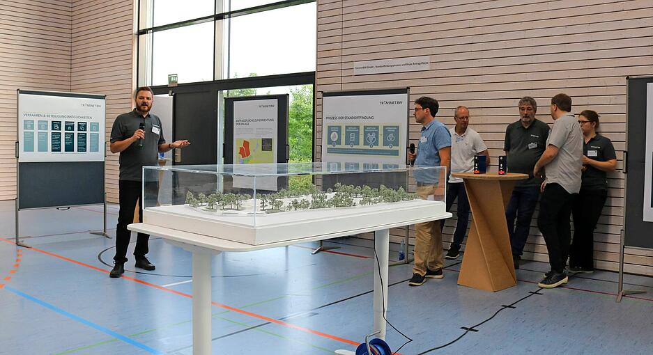 Im Juli 2022 verk&uuml;ndete Transnet bei einer Info-Veranstaltung in der Kupferzeller Mehrzweckhalle offiziell den beantragten Standort des 190-Millionen-Euro-Pilotprojekts.