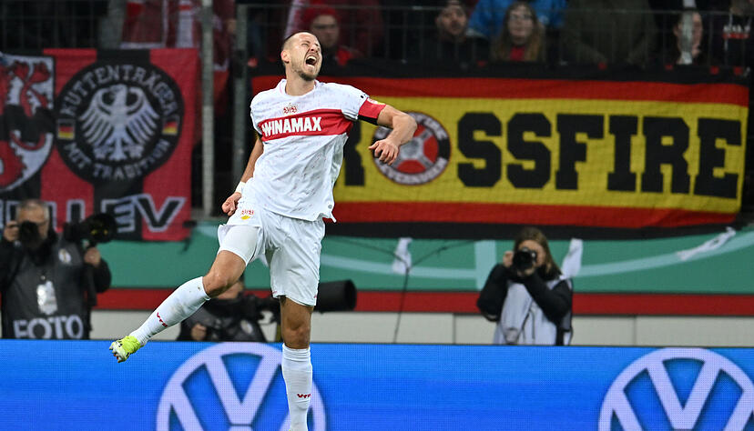Waldemar Anton hat seinen Vertrag beim VfB Stuttgart im Winter 2023 verlängert, trotz einiger Wechselgerüchte.