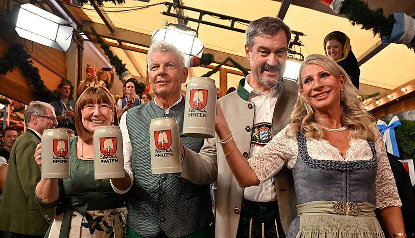 Der Oberb&uuml;rgermeister sticht an, der Ministerpr&auml;sident bekommt die erste Ma&szlig;. (Archivbild)