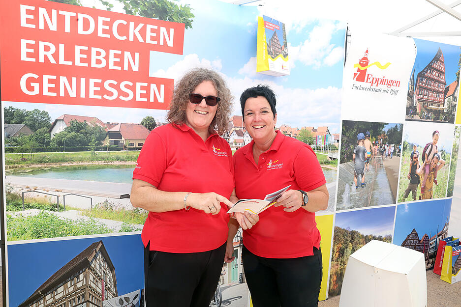 Zahlreiche Aussteller präsentieren sich beim Regionaltag 2025 im Herzen von Bad Rappenau. Zahlreiche Aussteller präsentieren sich beim Regionaltag 2025 im Herzen von Bad Rappenau.