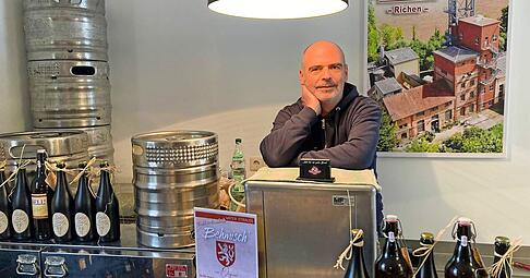 Braut Bier nach dem Champagner-Verfahren: Gerald Strau&szlig;, Werbefachmann und Inhaber der Bierbrau-Manufaktur Vater-Strauss, ist seit Fr&uuml;hjahr im Industriedenkmal.
Fotos: J&ouml;rg K&uuml;hl