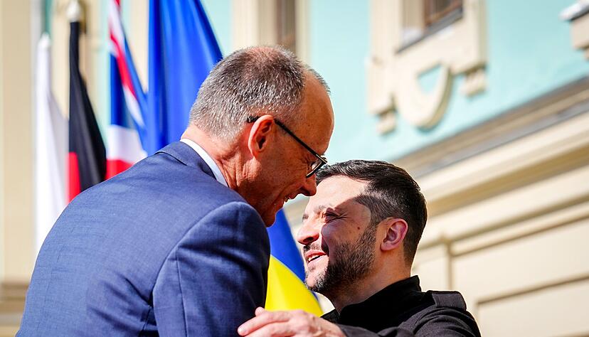 Merz' vorsichtiger Optimismus nach dem jüngsten Treffen mit Selenskyj ist düsteren Prognosen gewichen. (Archivbild) Merz' vorsichtiger Optimismus nach dem jüngsten Treffen mit Selenskyj ist düsteren Prognosen gewichen. (Archivbild)