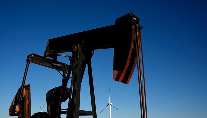 Das Verbrennen von &Ouml;l befeuert die Erderhitzung. (Archivbild)