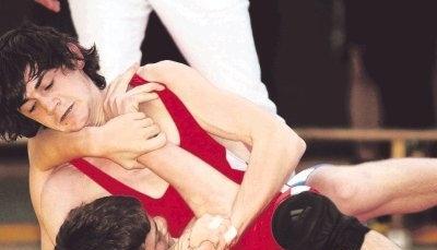 Dario Schmidthuber (rotes Trikot) sorgte mit einem Schultersieg für die Vorentscheidung zu Gunsten des TSV Meimsheim. Der Aufsteiger steht nach zwei Siegen zum Auftakt glänzend da.Foto: privat