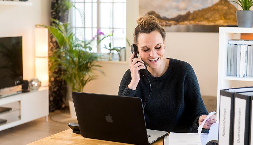 Der b&uuml;rokratische Aufwand ist nicht zu untersch&auml;tzen: Wer sich im Nebenerwerb selbstst&auml;ndig machen will, muss rechtlich einiges beachten.