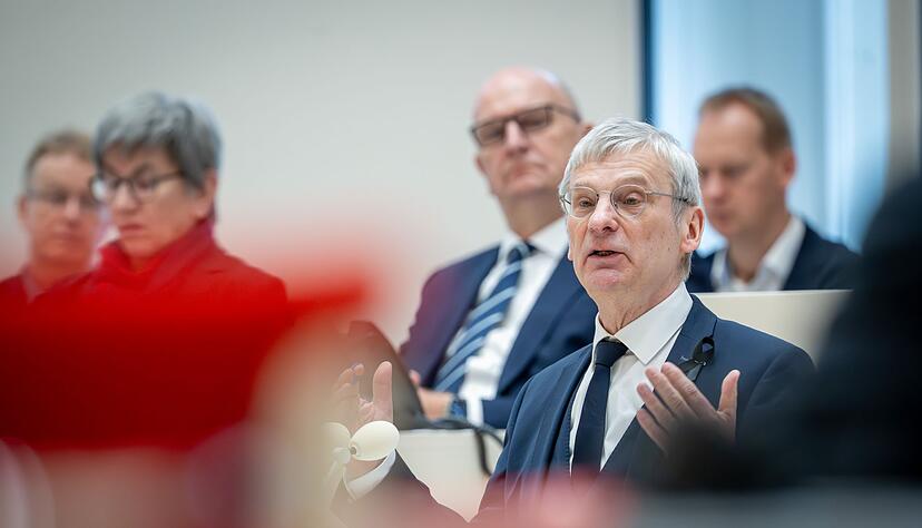 Die AfD will eine Neuwahl - der Antrag scheiterte aber im Brandenburger Landtag.