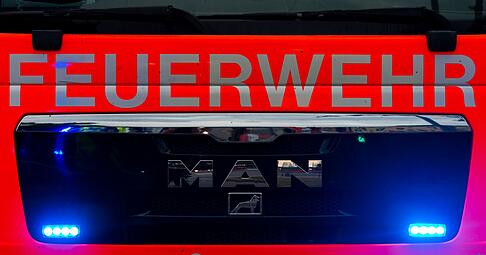 Die Feuerwehr war stundenlang im Einsatz. (Symbolbild) Die Feuerwehr war stundenlang im Einsatz. (Symbolbild)