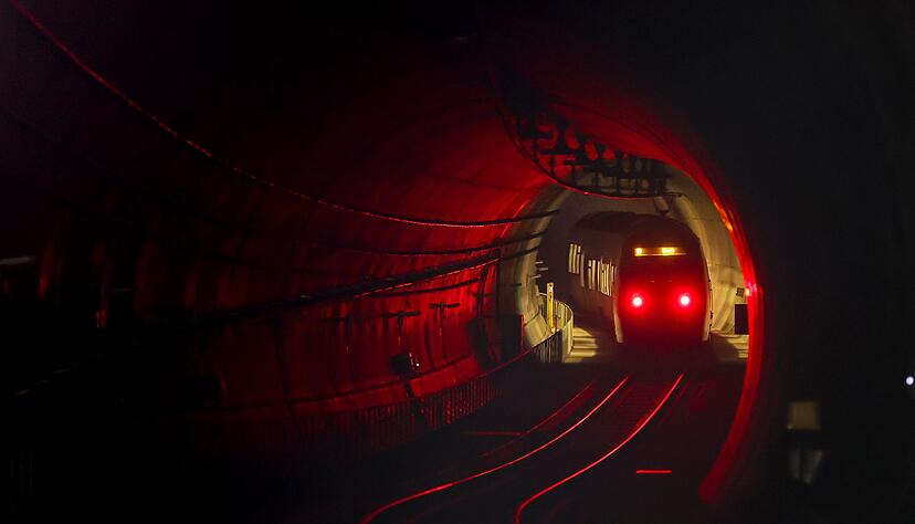 Wenn der Tunnel zur Bedrohung wird: Klaustrophobie ist die Angst vor subjektiv als zu beengt wahrgenommenen R&auml;umen.