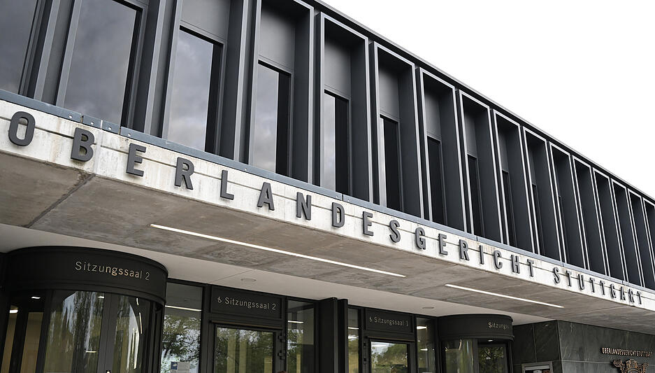 Vor dem Oberlandesgericht in Stuttgart-Stammheim hat ein Prozess um Reichsbürger begonnen.