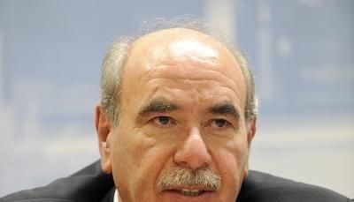 Der Ulmer Oberbürgermeister Ivo Gönner (SPD) will sich nicht zu einer Spitzenkandidatur drängen lassen. Der Ulmer Oberbürgermeister Ivo Gönner (SPD) will sich nicht zu einer Spitzenkandidatur drängen lassen.