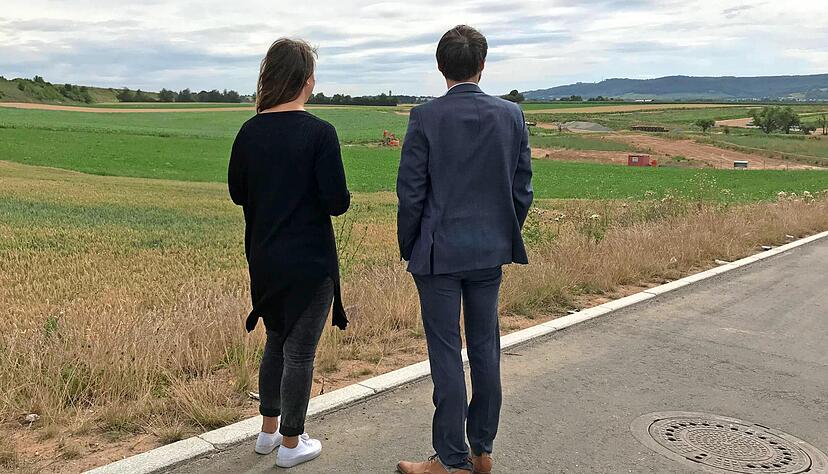 Wo im Limespark soll das Häuschen stehen? Die Nachfrage nach Bauplätzen in Öhringen ist ungebrochen. Auch in den Teilorten wird gebaut. Wo im Limespark soll das Häuschen stehen? Die Nachfrage nach Bauplätzen in Öhringen ist ungebrochen. Auch in den Teilorten wird gebaut.