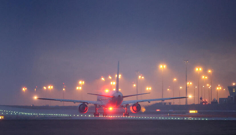 In Leipzig startet Abschiebung nach Afghanistan mit einem Sonderflug. In Leipzig startet Abschiebung nach Afghanistan mit einem Sonderflug.