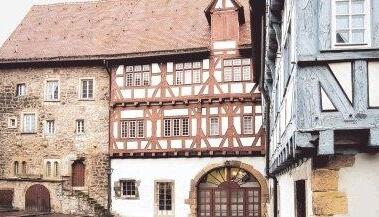 Mit einem Mausklick erfährt der Leser des Werteplans alles über ein bestimmtes Gebäude, zum Beispiel das Alte Spital.Foto: Rudolf Landauer Mit einem Mausklick erfährt der Leser des Werteplans alles über ein bestimmtes Gebäude, zum Beispiel das Alte Spital.Foto: Rudolf Landauer