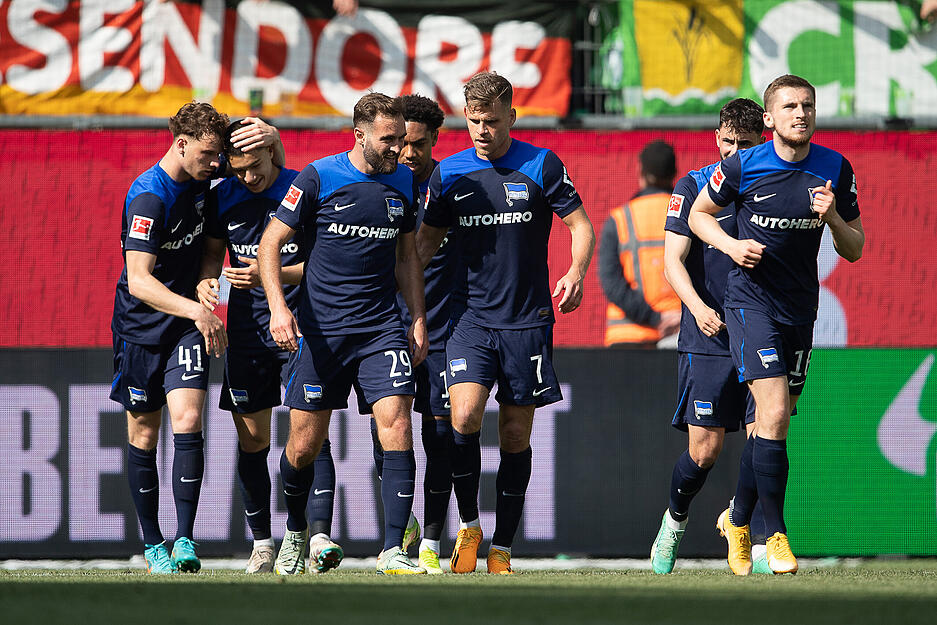 Auch in der Bundesliga kam Maza bereits zum Einsatz und erzielte am letzten Spieltag der Saison 22/23 ein Tor.