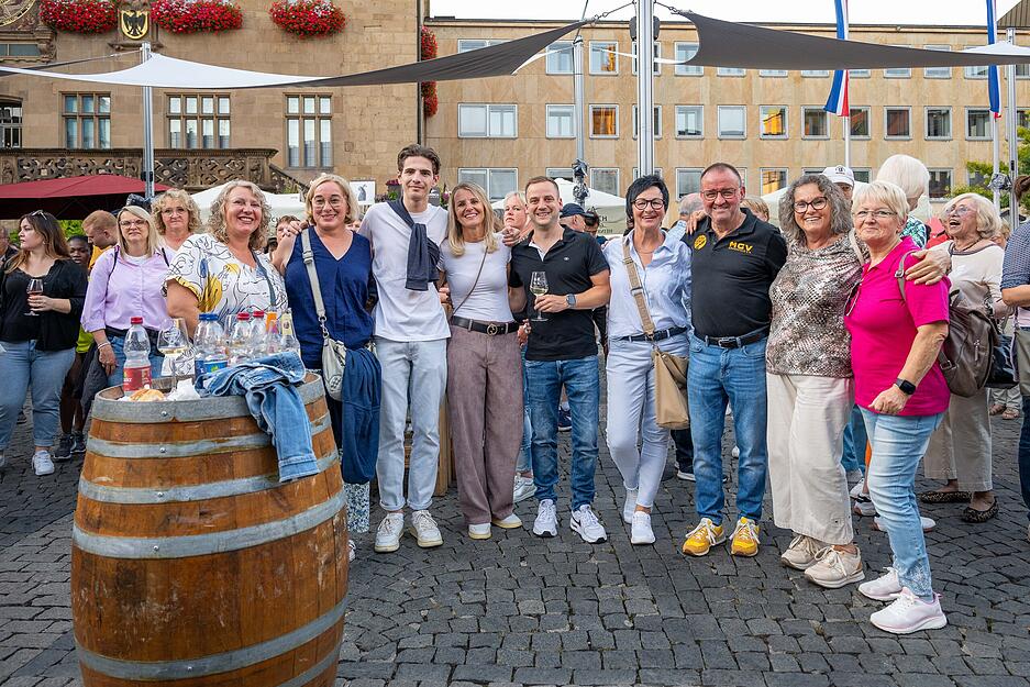 Wein, Musik und Stimmung: Das Heilbronner Weindorf zieht Tausende an.
