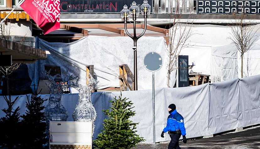 Die betroffene Bar ist wegen der Ermittlungen abgesperrt. Die betroffene Bar ist wegen der Ermittlungen abgesperrt.