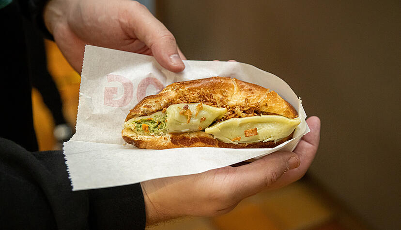 Der „Schwaben Dog“ ist die neuste kulinarische Kreation bei den Reds-Heimspielen.