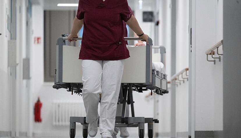 Die Defizite der baden-württembergischen Krankenhäuser summieren sich erstmals auf über eine Milliarde Euro.(Symbolbild) Die Defizite der baden-württembergischen Krankenhäuser summieren sich erstmals auf über eine Milliarde Euro.(Symbolbild)