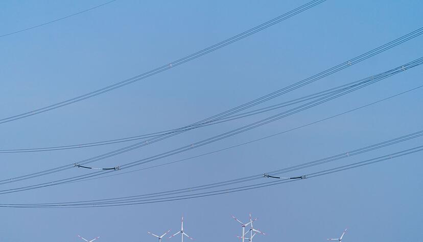 Mit 20,6 Milliarden Kilowattstunden gibt es einen neuen Rekordmonat bei der Stromerzeugung aus Windenergie.