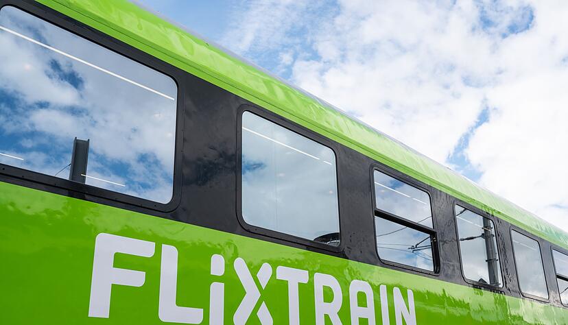 Rund eineinhalb Stunden stand der Zug wegen des Vorfalls am Bahnhof Rastatt. (Symbolbild) Rund eineinhalb Stunden stand der Zug wegen des Vorfalls am Bahnhof Rastatt. (Symbolbild)
