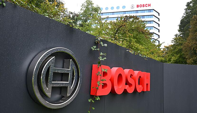 Der Autozulieferer Bosch will Kosten sparen und etwa 13.000 weitere Stellen abbauen, vor allem an deutschen Standorten der Zuliefersparte Mobility.
