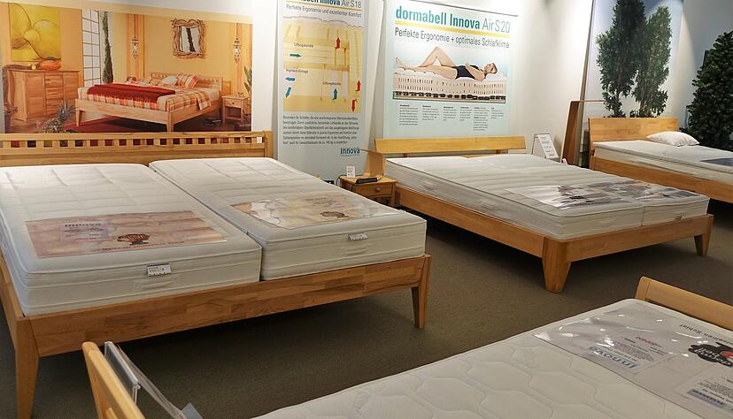 Betten Sinn in Öhringen wird seit 2019 von Haiko Friz geführt. Nun übernimmt er ein ähnlich strukturiertes Geschäft in Crailsheim. Betten Sinn in Öhringen wird seit 2019 von Haiko Friz geführt. Nun übernimmt er ein ähnlich strukturiertes Geschäft in Crailsheim.